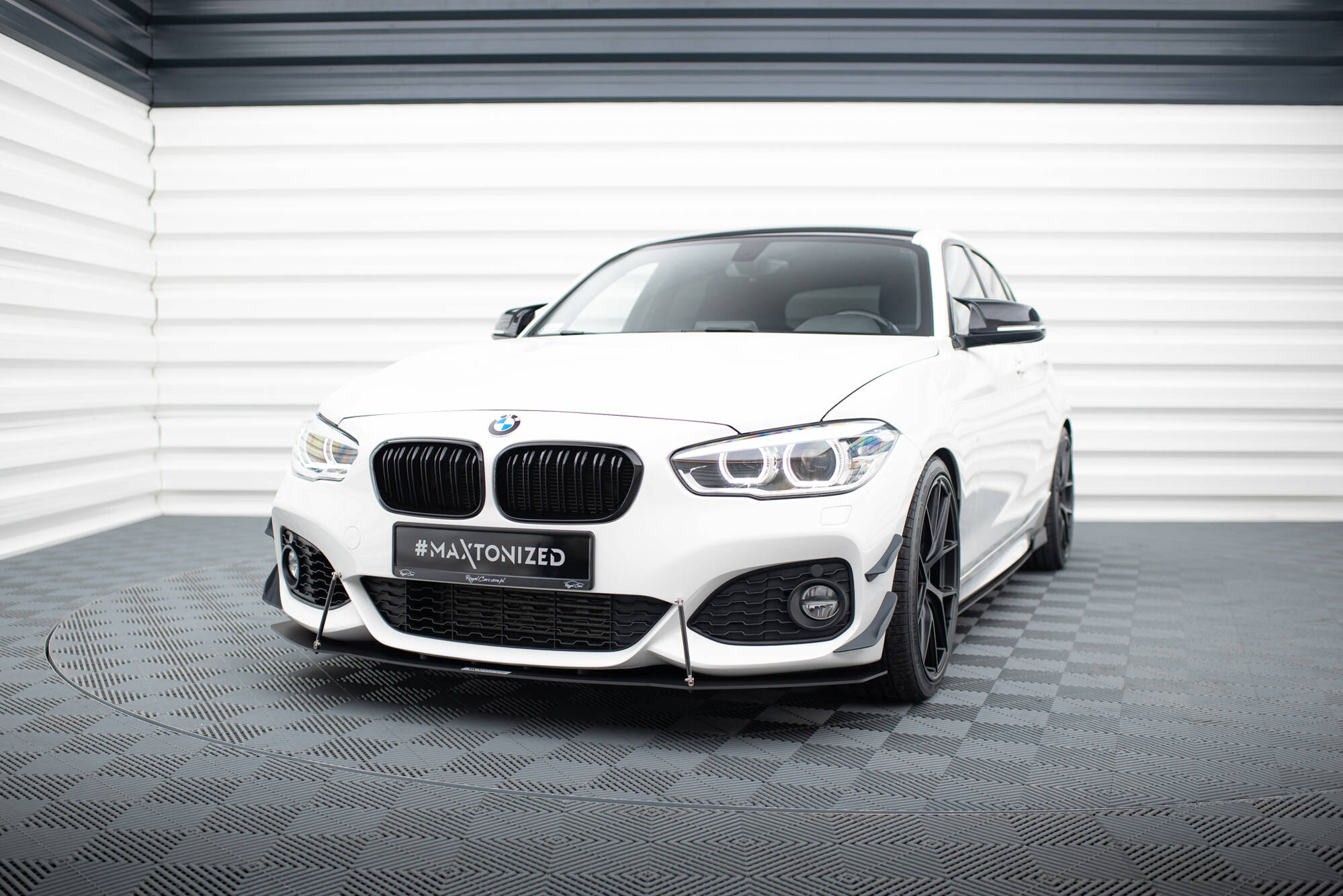 Передний гоночный сплиттер V.1 BMW 1 F20/F21 M-Power рестайлинг MAXTON DESIGN BM-1-F20F-M-CNC-FD1A