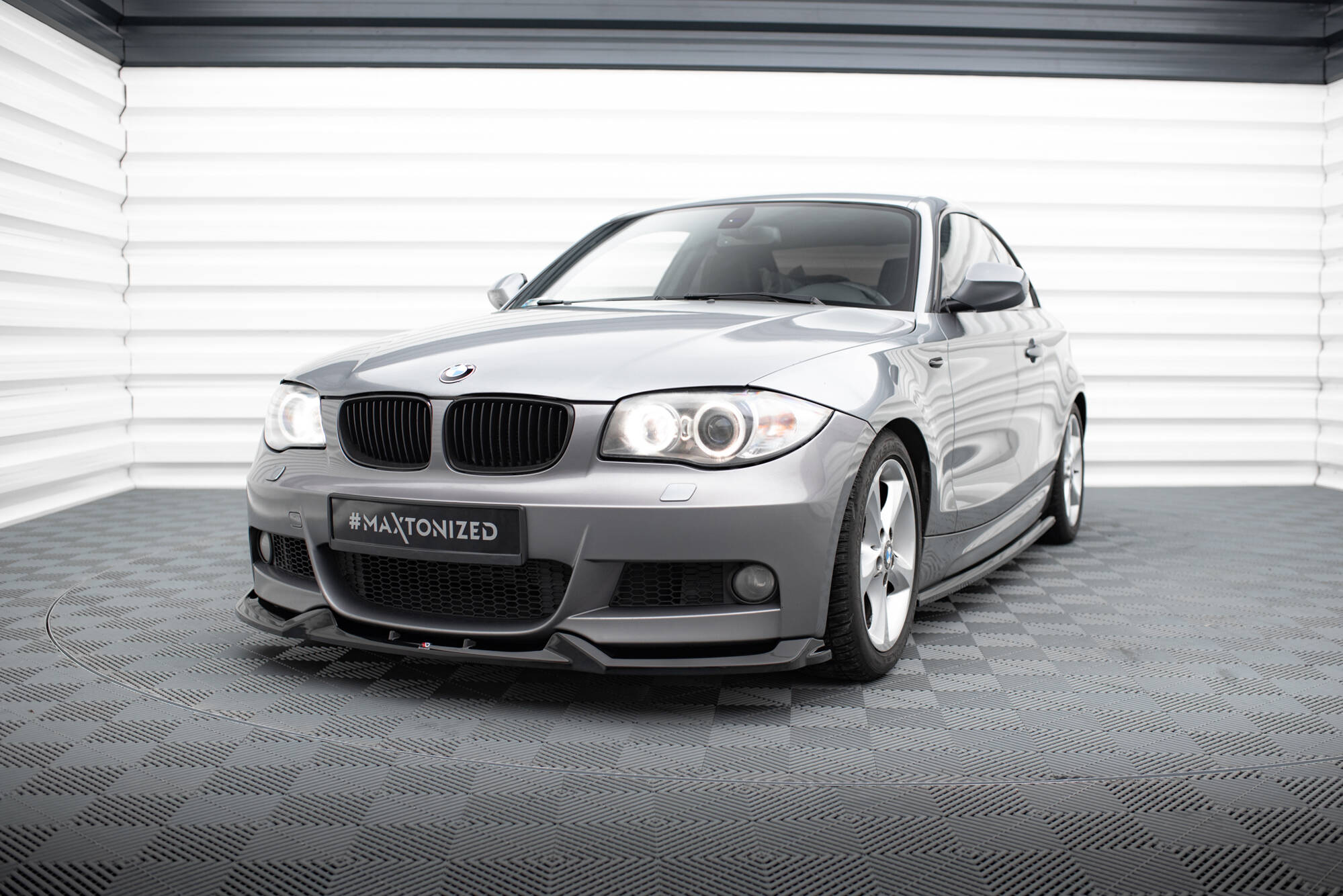 Передний сплиттер V.1 BMW 1 M-Pack E82 MAXTON DESIGN BM-1-82-MPACK-C-FD1G
