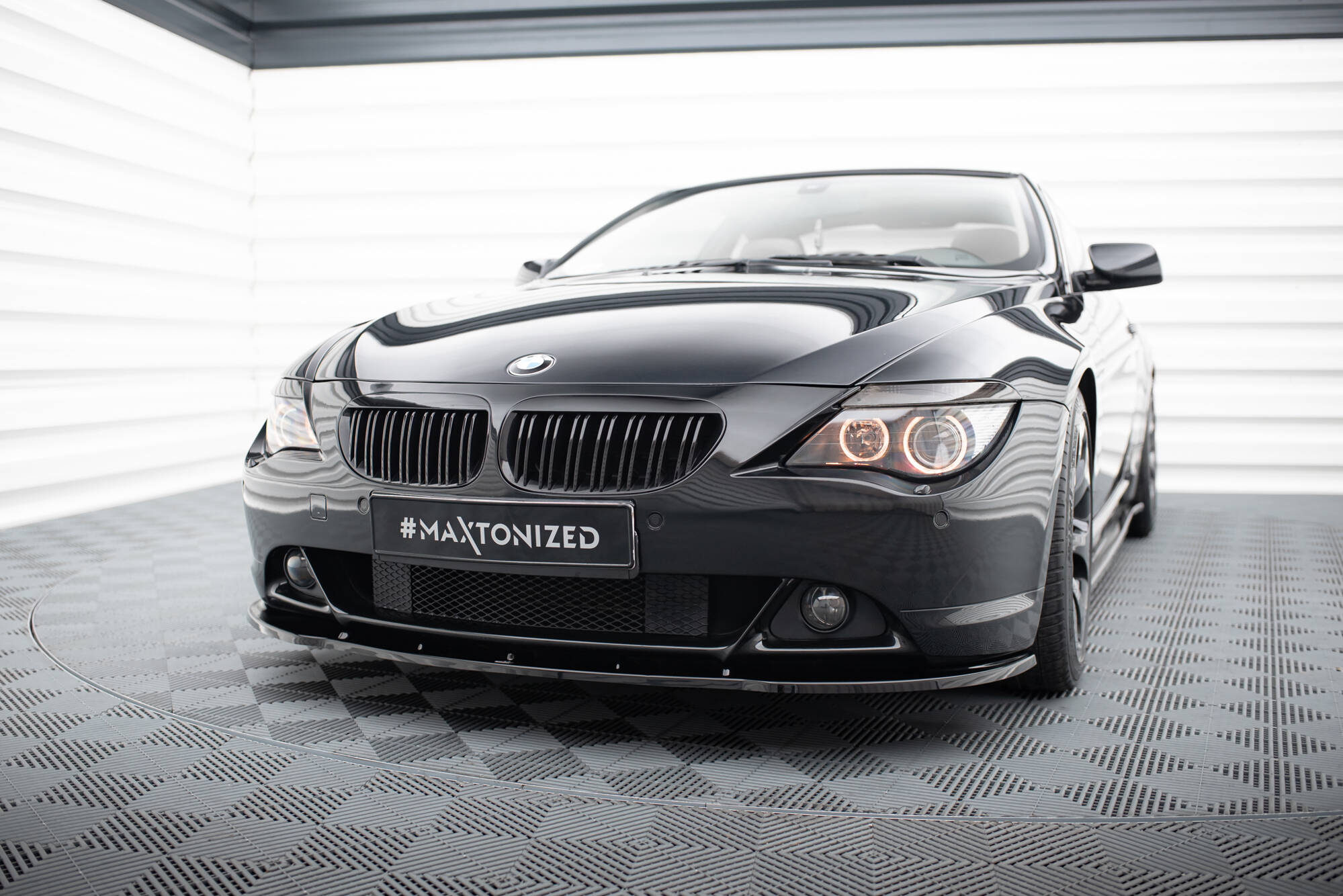Передний сплиттер V.1 для BMW 6 Coupe E63 / Cabrio E64 MAXTON DESIGN BM-6-63-FD1G