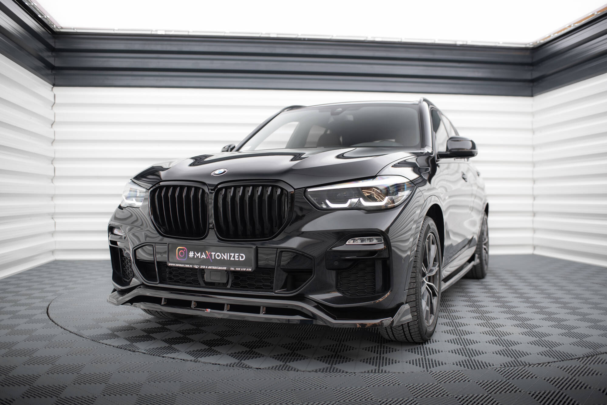 Передний сплиттер V.2 BMW X5 M-Pack G05 MAXTON DESIGN BM-X5-05-MPACK-FD2G+FD2RG
