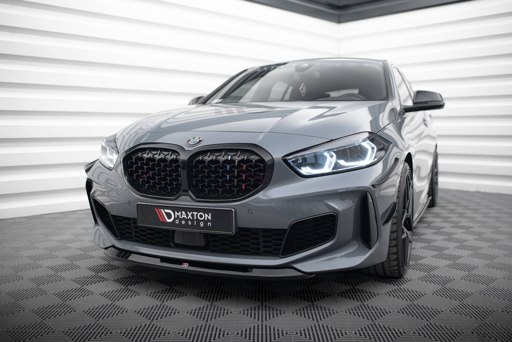 Передний сплиттер V.2 для BMW 1 M-Pack/ M135i / 128ti F40 MAXTON DESIGN BM-1-40-MPACK-FD2G