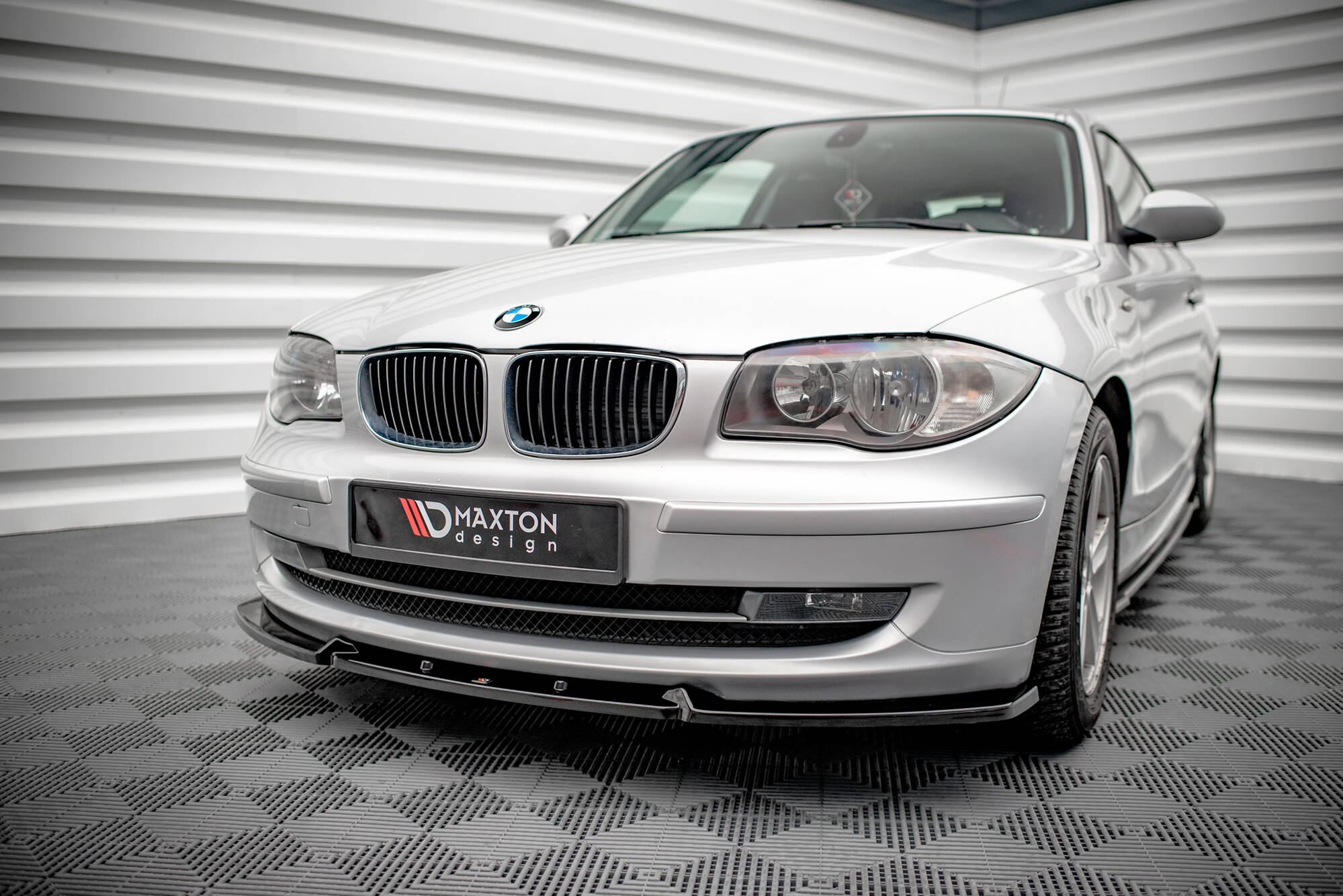 Передний сплиттер V.3 для BMW 1 E81 (рестайлинг) MAXTON DESIGN BM-1-81F-FD3G