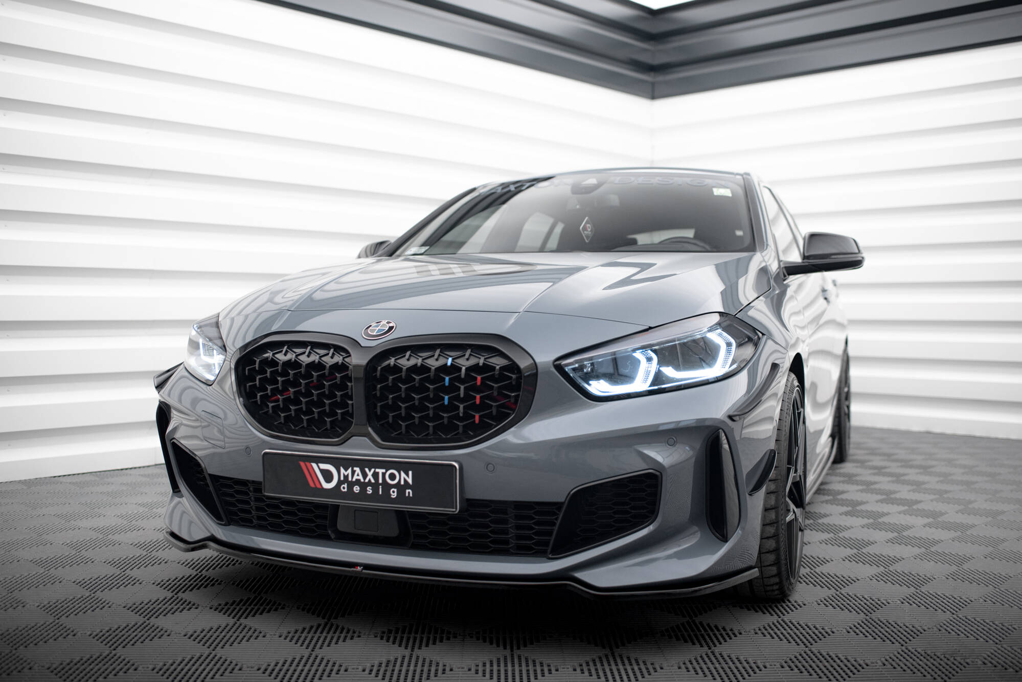 Передний сплиттер V.4 для BMW 1 M-Pack/ M135i / 128ti F40 MAXTON DESIGN BM-1-40-MPACK-FD4G
