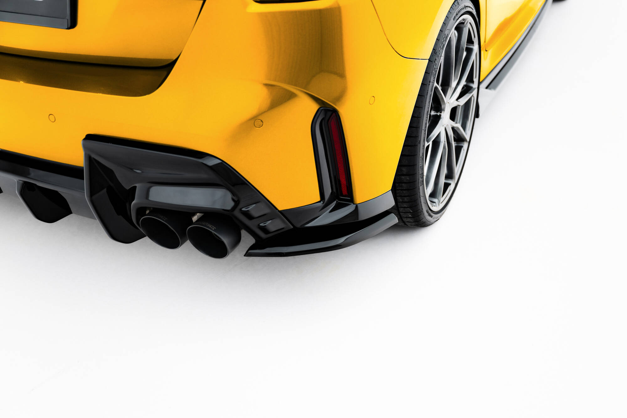 Задние боковые сплиттеры V.1 BMW 1 M-Pack F70 MAXTON DESIGN BM-1-70-M-RSD1G