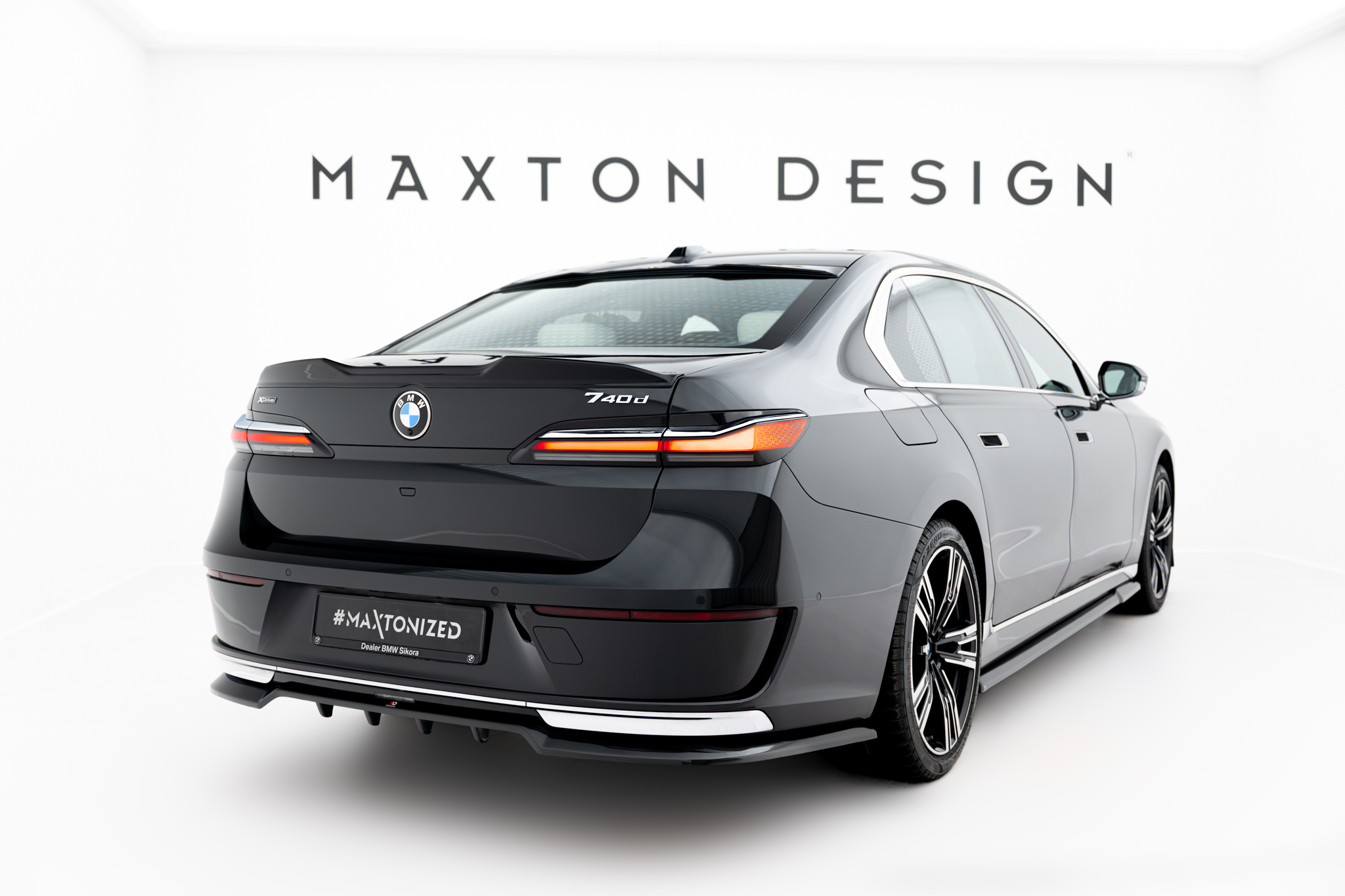 Задний сплиттер (с вертикальными планками) BMW 7 G70 MAXTON DESIGN BM-7-G70-RD1G+RD2G