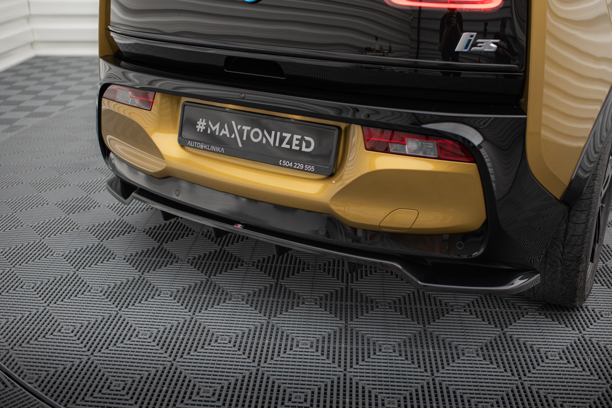 Задний сплиттер (с вертикальными планками) BMW i3 S Mk1 Facelift MAXTON DESIGN BM-I3-1-RD1G+RD2G