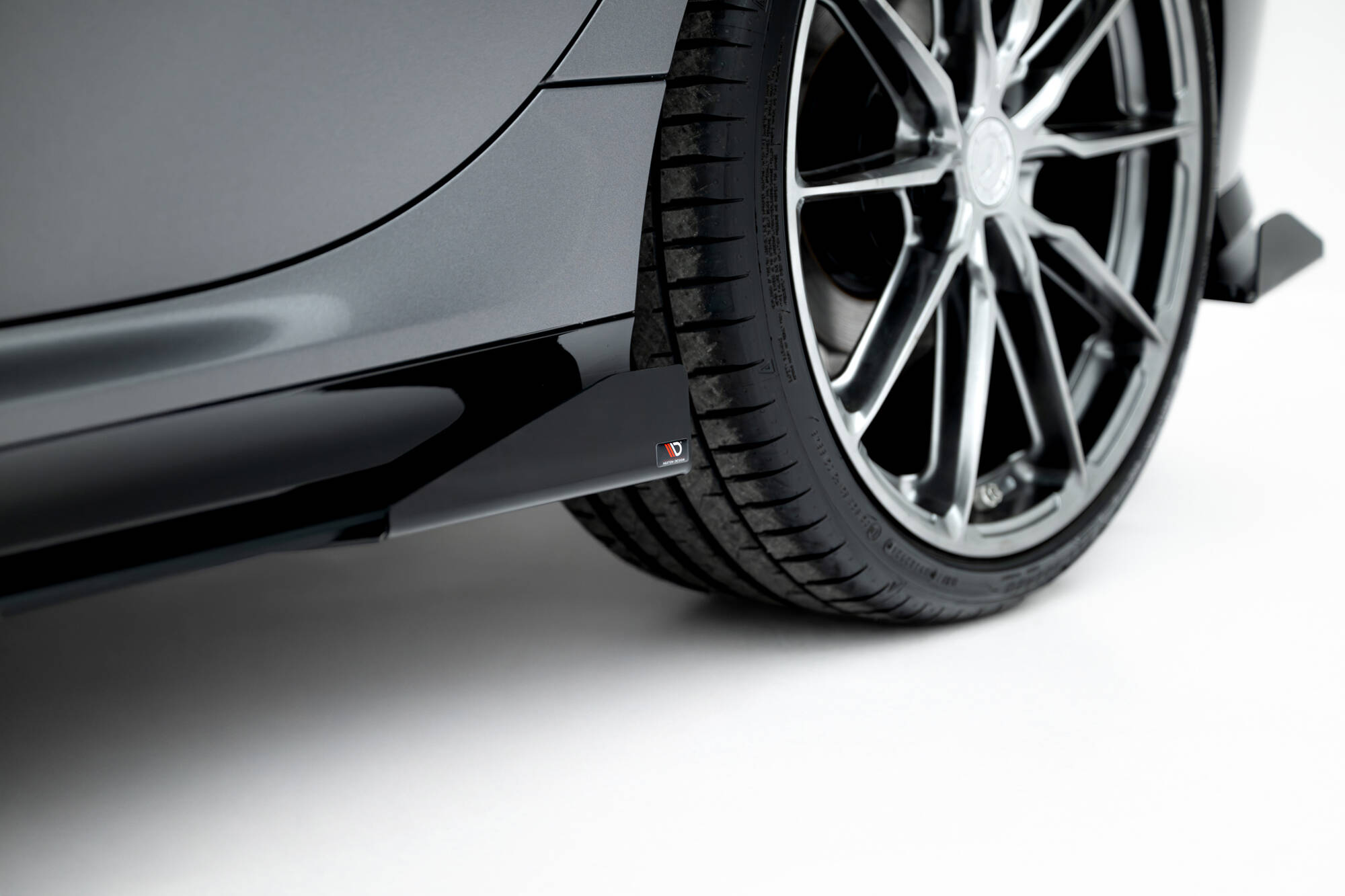 Боковые брызговики BMW M135i F70 MAXTON DESIGN BM170MPACKCNC-SF1G