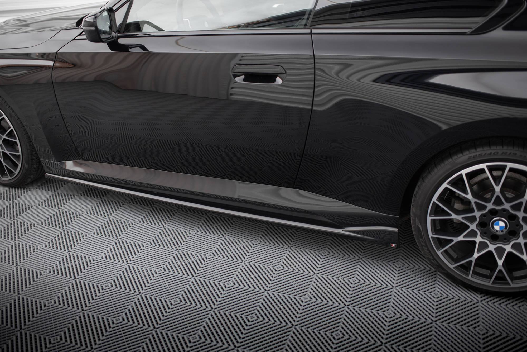 Боковые пороги и диффузоры V.2 для BMW 2 Coupe G42 MAXTON DESIGN BM-2-G42-SD2G