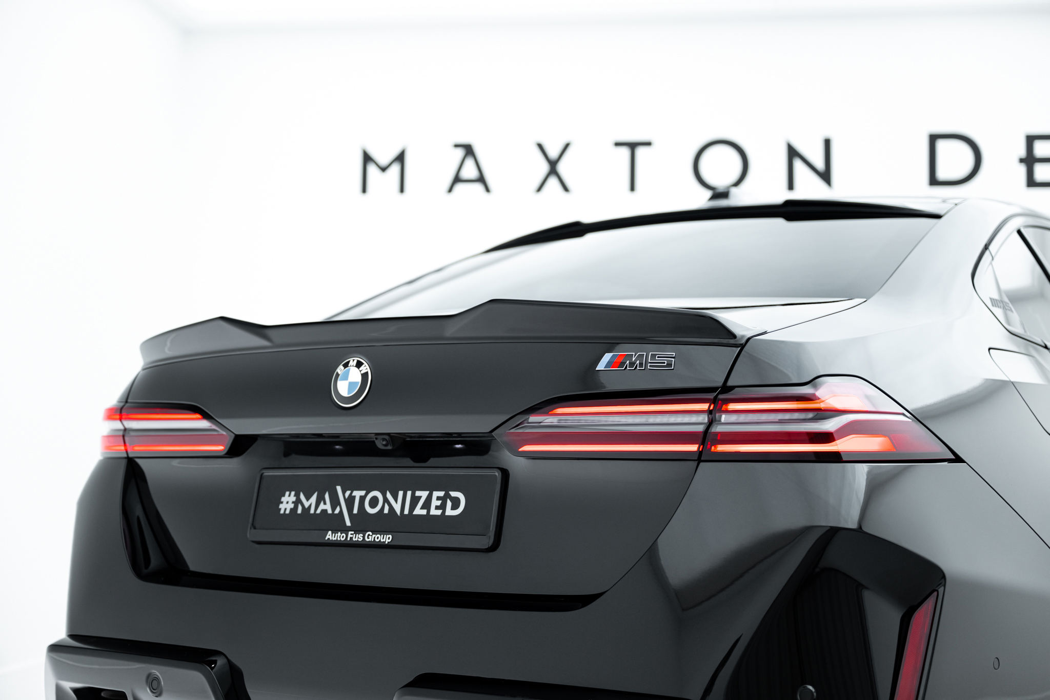 Накладка на спойлер 3D BMW M5 Седан G90 MAXTON DESIGN BM-5-G60-MPACK-CAP3D1G